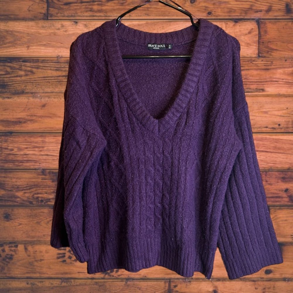Brave Soul Women's V-Neck Cable Knit Sweater - Deep Plum